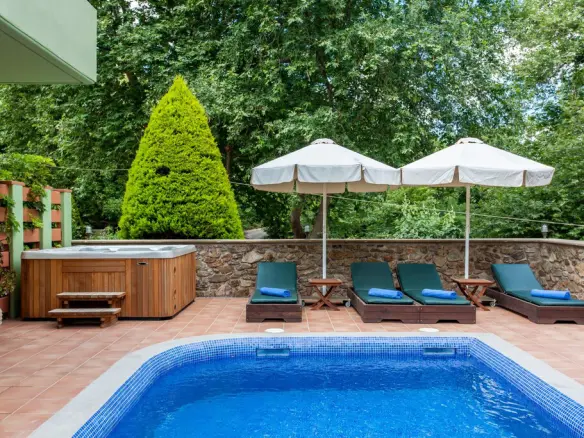 4-bedroom Villa In Innachori, Greece (160 M²)