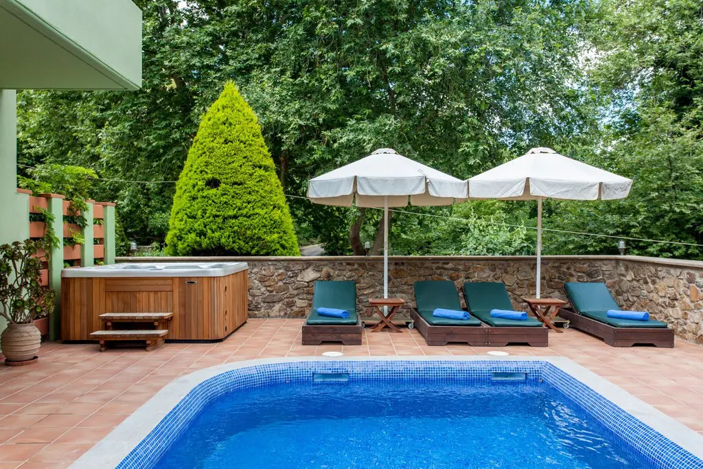 Villa Of 160 M² In Crete