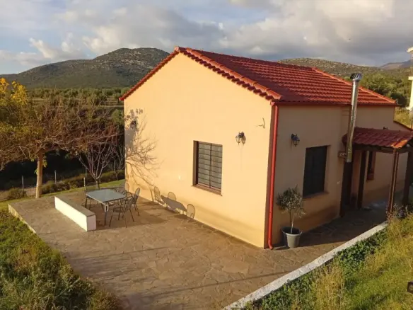 1-bedroom Detached House In Poligiros, Greece (50 M²)