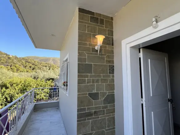 3-bedroom Maisonette In Saronikos, Greece (114 M²)