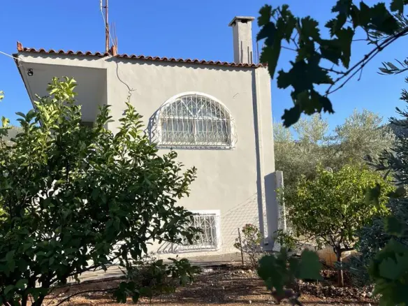 3-bedroom Maisonette In Saronikos, Greece (114 M²)