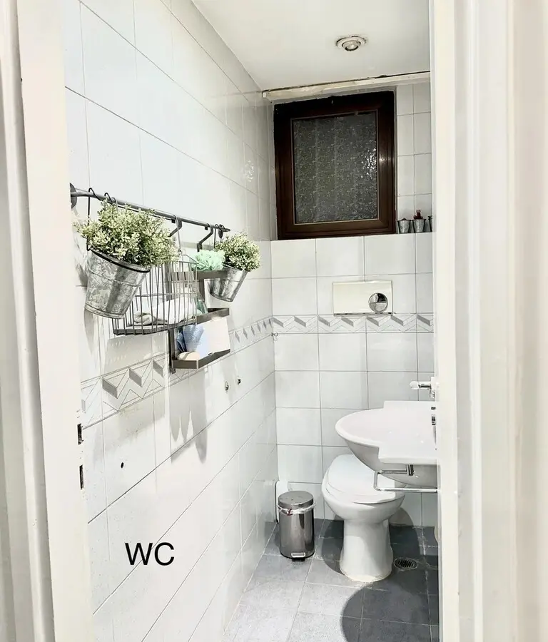 3-bedroom Flat In Palaio Faliro, Greece (165 M²)