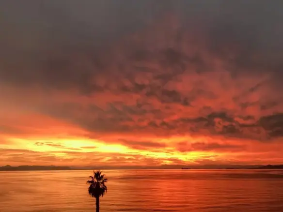 3-bedroom Flat In Palaio Faliro, Greece (165 M²)