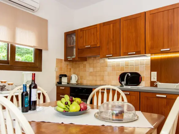4-bedroom Villa In Innachori, Greece (160 M²)