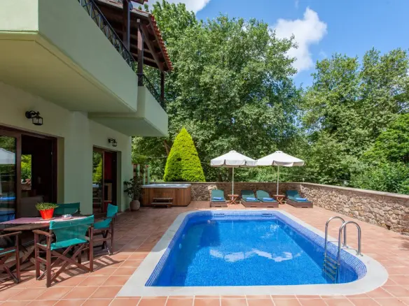 Villa Of 160 M² In Crete
