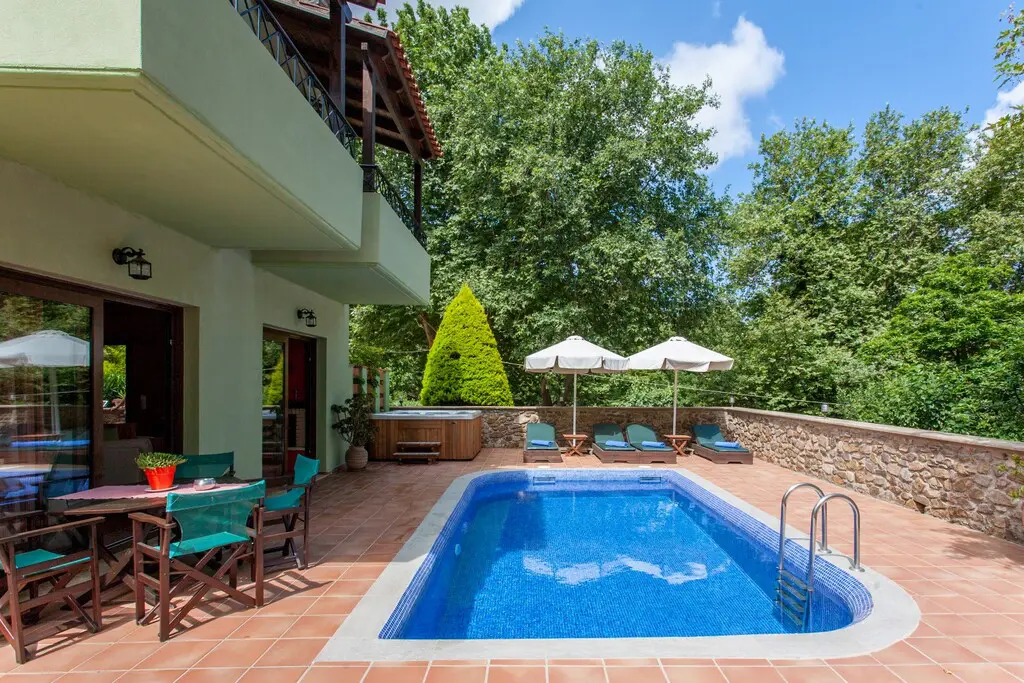 Villa Of 160 M² In Crete