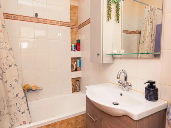 2-bedroom Flat In Ano Patisia, Greece (71 M²)