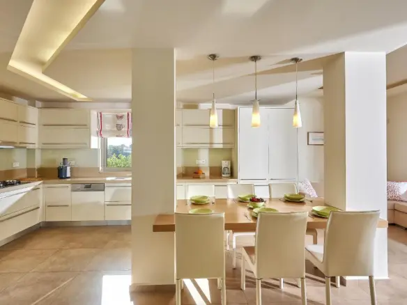 4-bedroom Villa In Heraclion Cretes, Greece (300 M²)