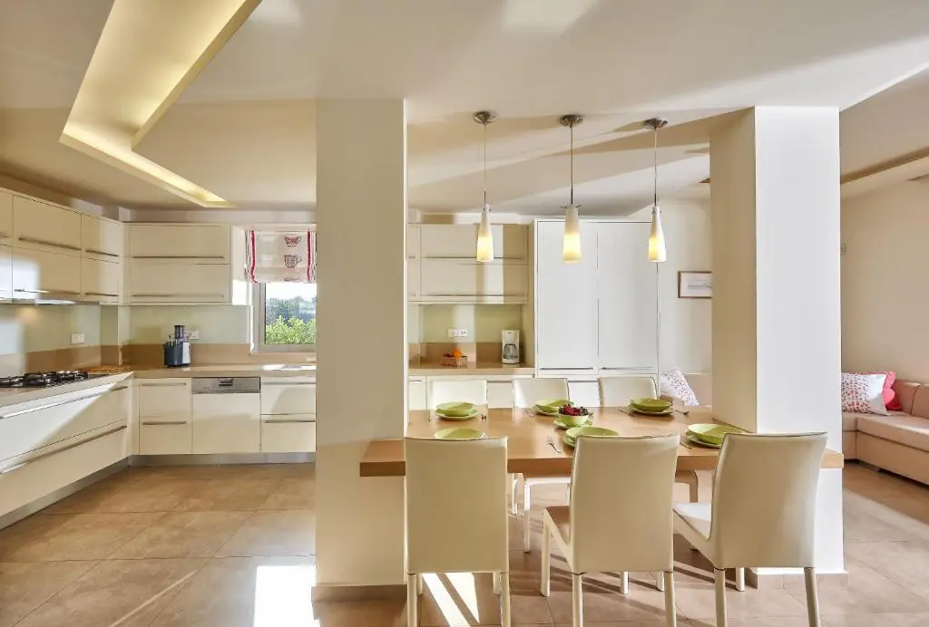 4-bedroom Villa In Heraclion Cretes, Greece (300 M²)