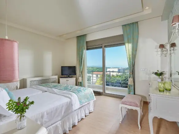 4-bedroom Villa In Heraclion Cretes, Greece (300 M²)
