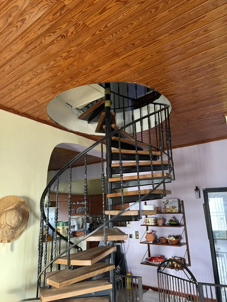 Detached House Of 250 M² In Athens