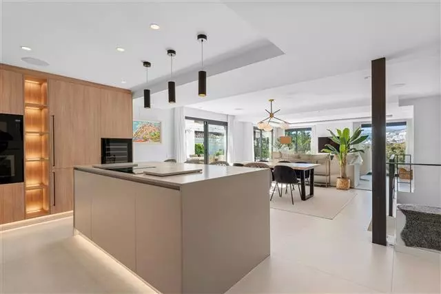 image_picker_6ECD864C-B579-47B3-8D6E-536BF86B42C6-32894-0000088BF604F649