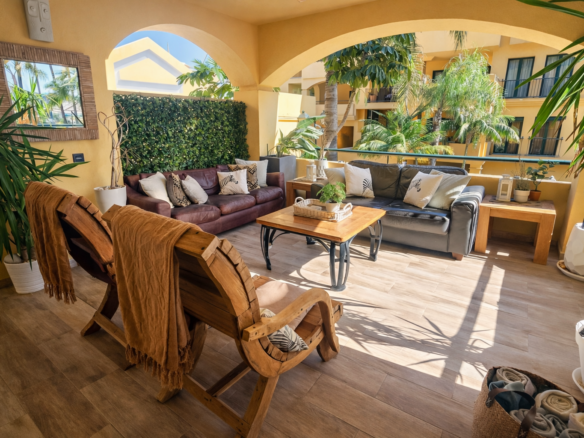 Los Almendros, San Pedro 3 Bedrooms Recently Renovated Apartment.