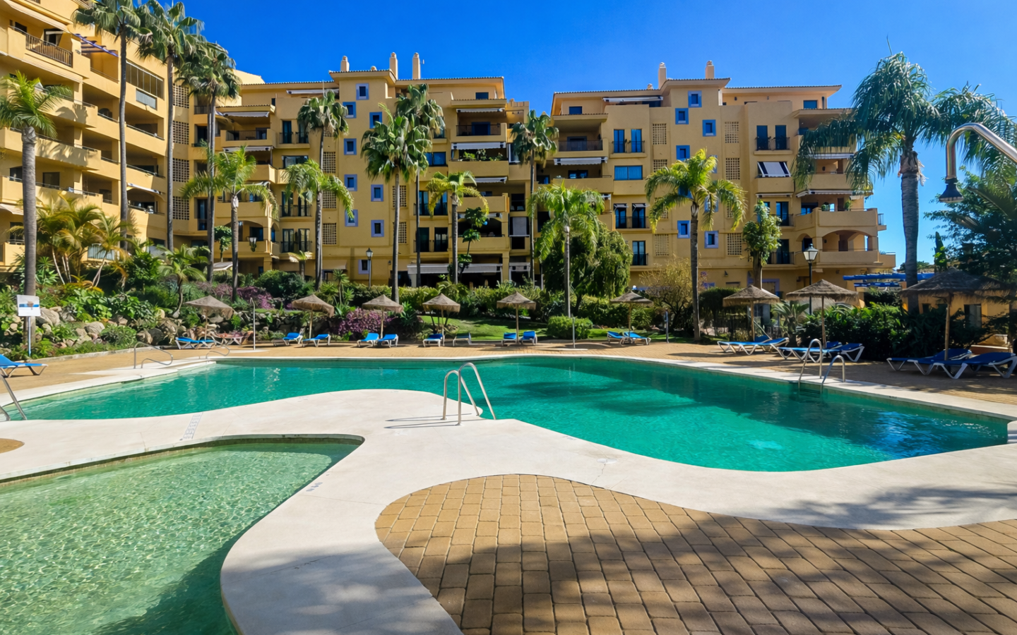 Los Almendros, San Pedro 3 Bedrooms Recently Renovated Apartment.