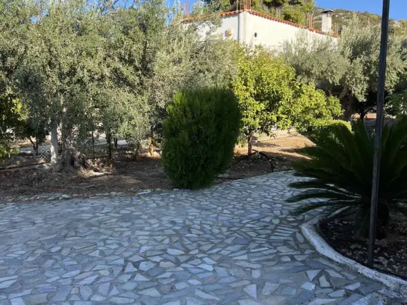3-bedroom Maisonette In Saronikos, Greece (114 M²)