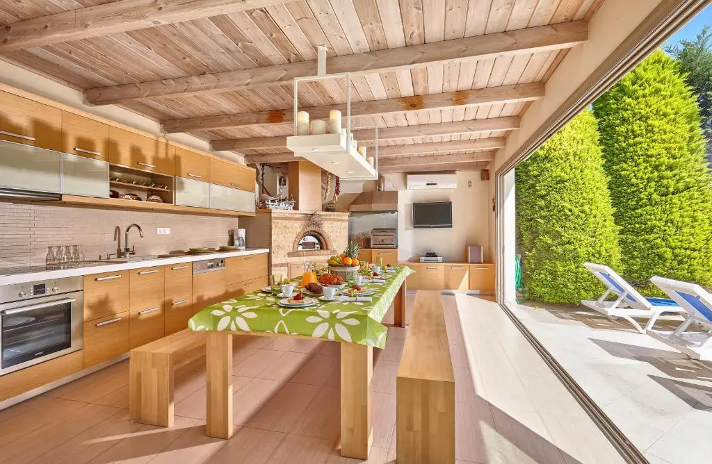4-bedroom Villa In Heraclion Cretes, Greece (300 M²)