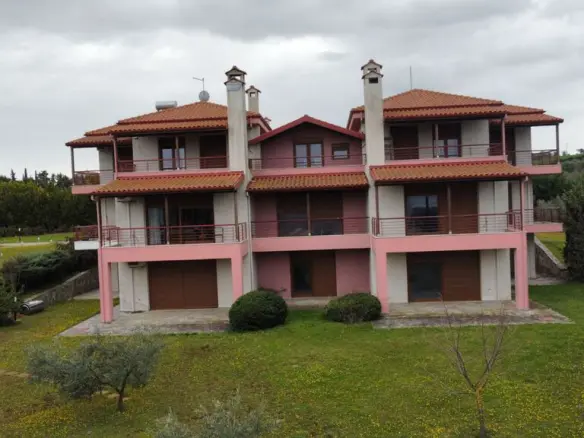 4-bedroom Complex In Thermaikos, Greece (627 M²)