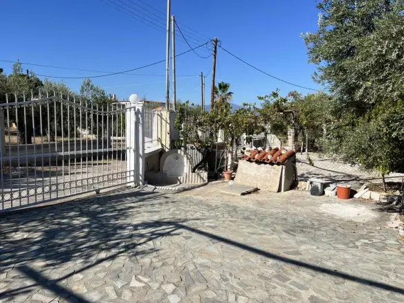 3-bedroom Maisonette In Saronikos, Greece (114 M²)