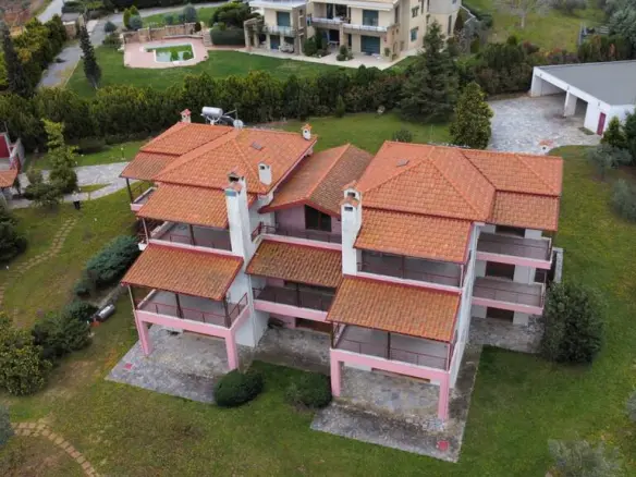 4-bedroom Complex In Thermaikos, Greece (627 M²)