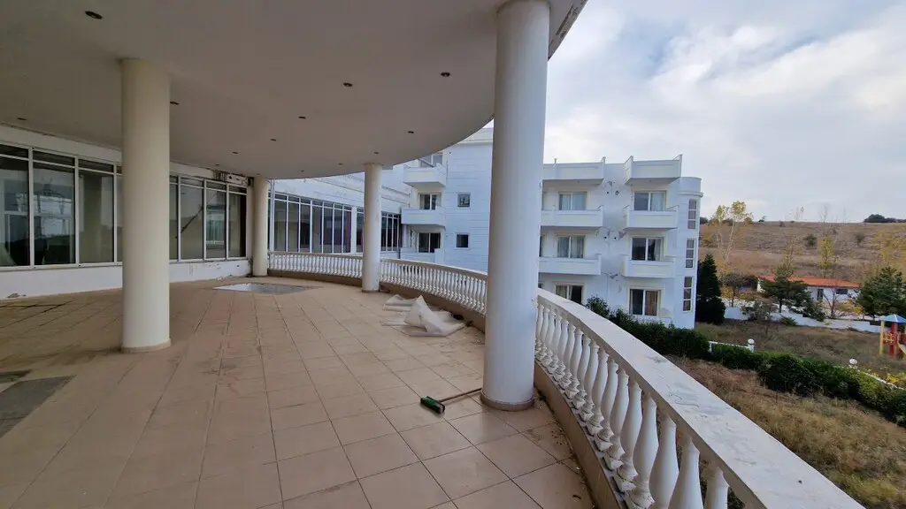 Hotel Of 4390 M² In The Suburbs Of Thessaloniki