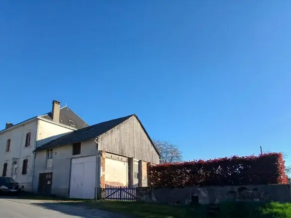 6-bedroom Maison De Maitre In Chalais, France (218 M²)