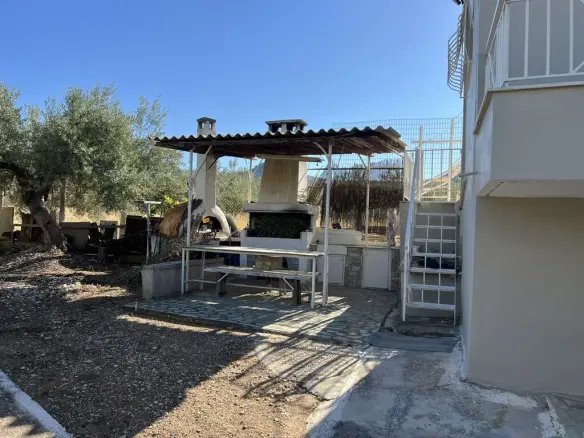 3-bedroom Maisonette In Saronikos, Greece (114 M²)