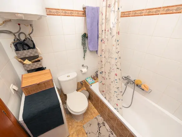 2-bedroom Flat In Ano Patisia, Greece (71 M²)
