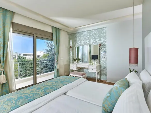 4-bedroom Villa In Heraclion Cretes, Greece (300 M²)
