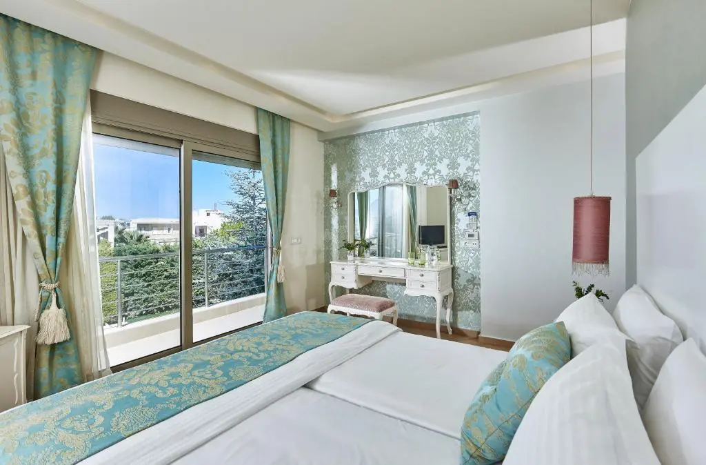 4-bedroom Villa In Heraclion Cretes, Greece (300 M²)