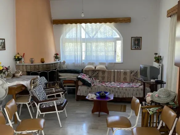 3-bedroom Maisonette In Saronikos, Greece (114 M²)