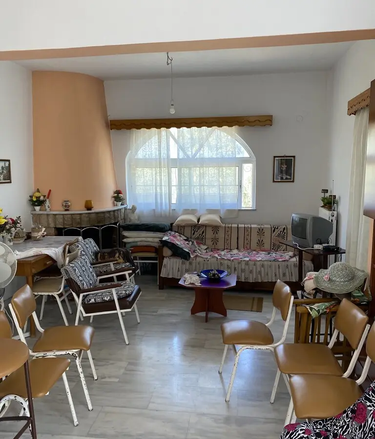 3-bedroom Maisonette In Saronikos, Greece (114 M²)