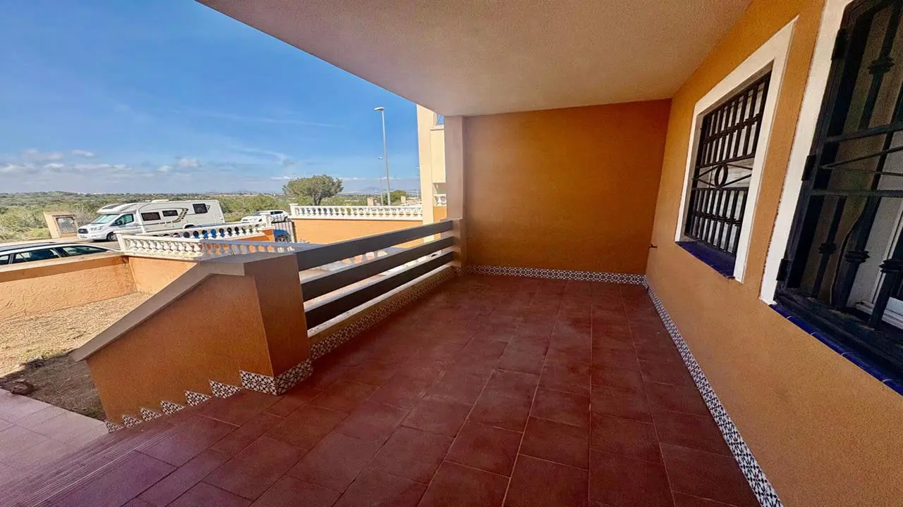 Apartment Of 80 M² In Torrevieja, Spain