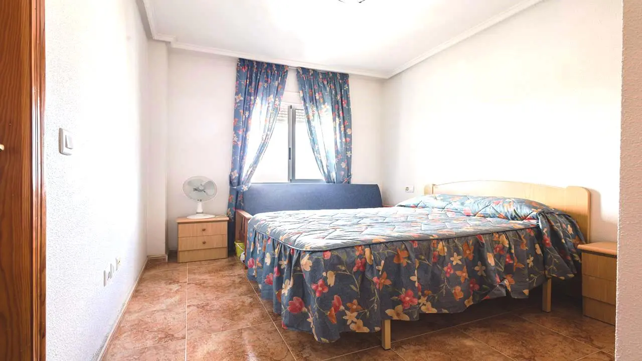 Apartment Of 81 M² With Sea Views In Torrevieja, Spain