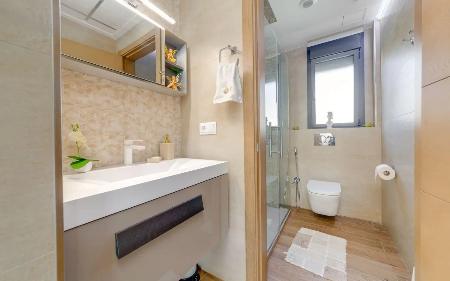 3-bedroom Villa In Torrevieja, Spain (461 M²)