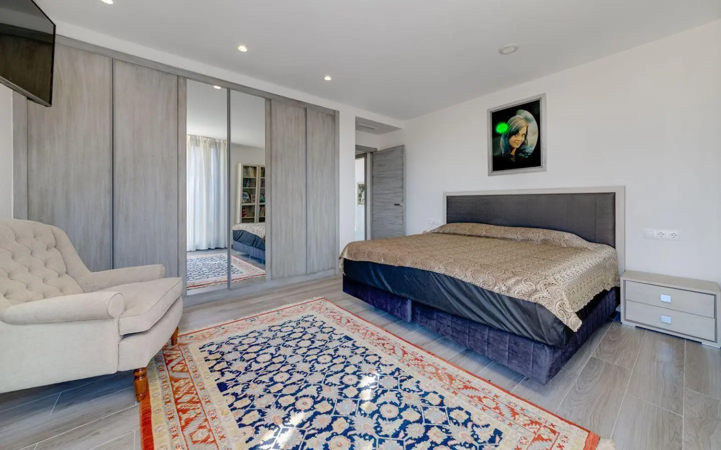 3-bedroom Villa In Torrevieja, Spain (461 M²)