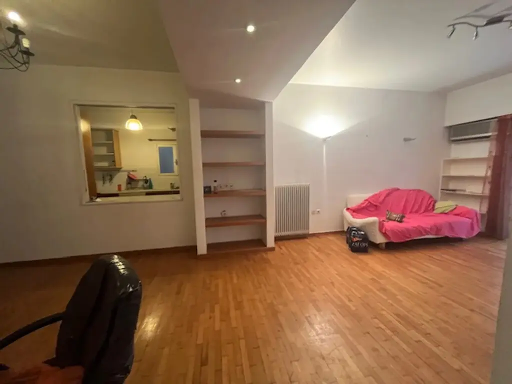 Flat Of 101 M² In Athens
