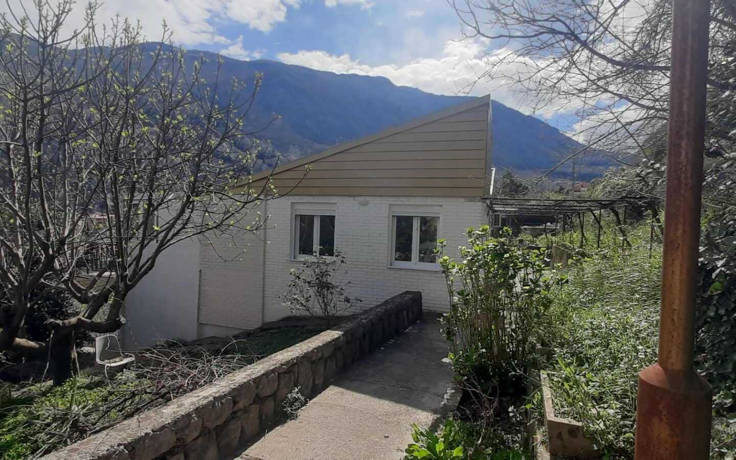 House Of 128 M² With None In Kotor