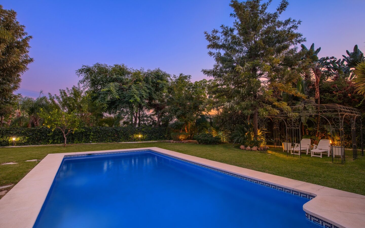 Beautiful 6 Bedrooms Family Villa In Los Arqueros, BenahavÍs.