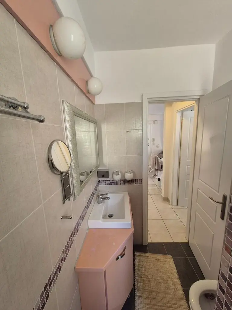 1-bedroom Flat In Saronida, Greece (55 M²)