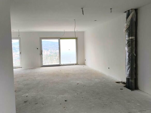 Semi-detached House With Panoramic Views In Budapest Ii A District Buda Hills