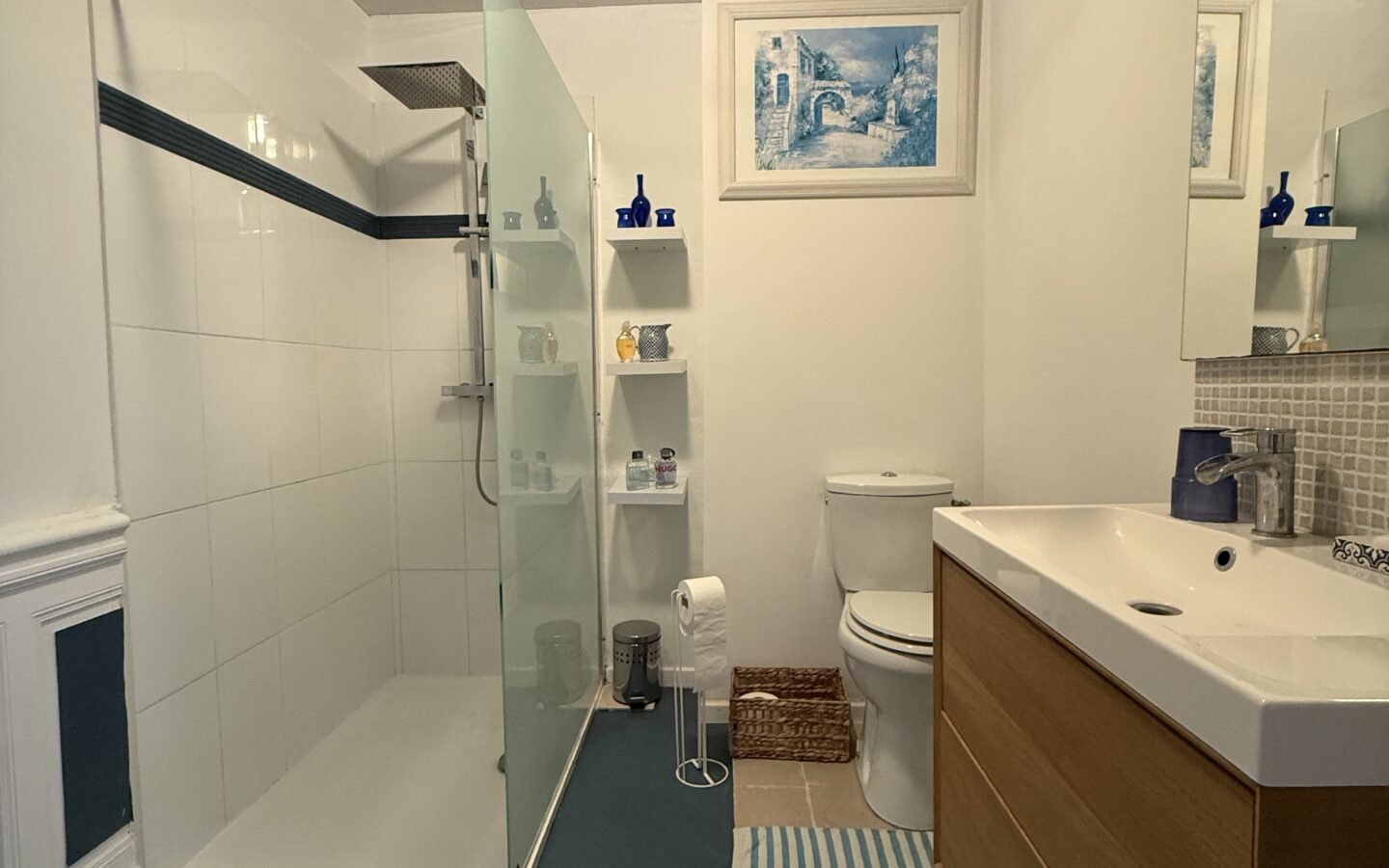 Maison De Maître Of 260 M² With Garden, Pool, And Garage In [location]