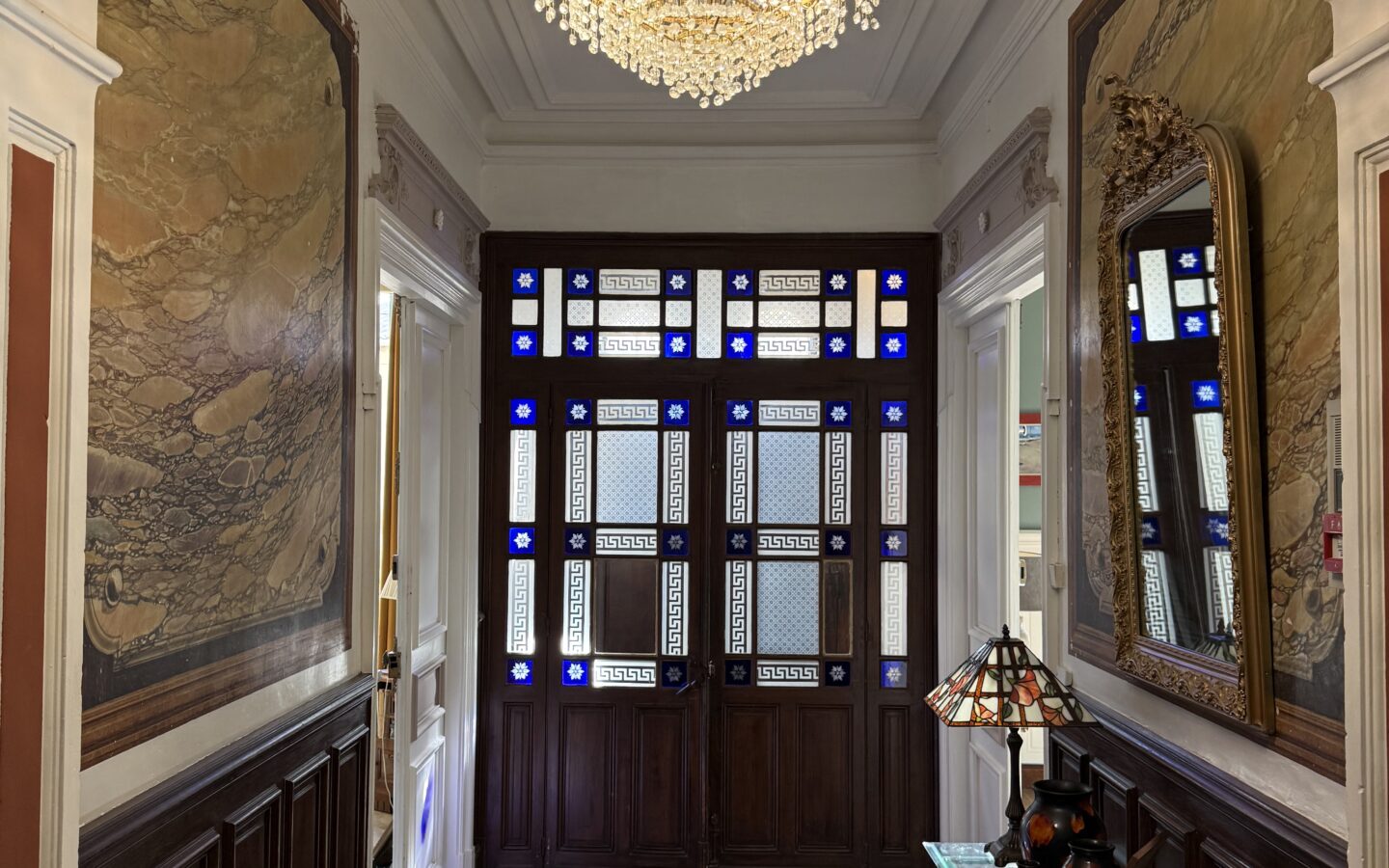 Maison De Maître Of 260 M² With Garden, Pool, And Garage In [location]