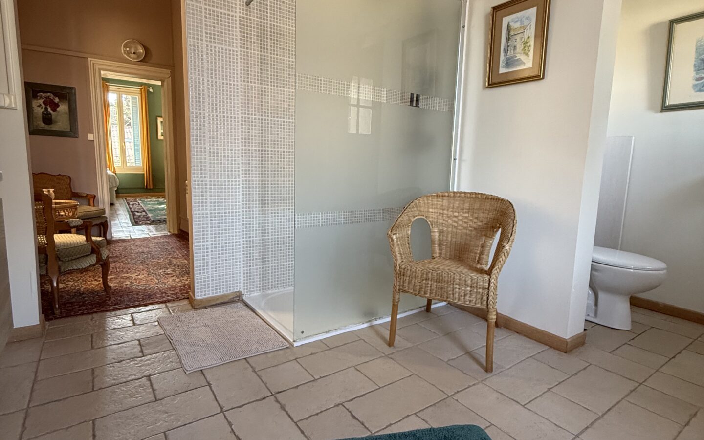 Maison De Maître Of 260 M² With Garden, Pool, And Garage In [location]