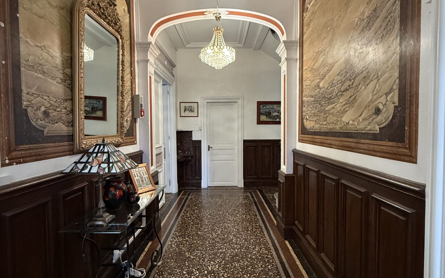 Maison De Maître Of 260 M² With Garden, Pool, And Garage In [location]
