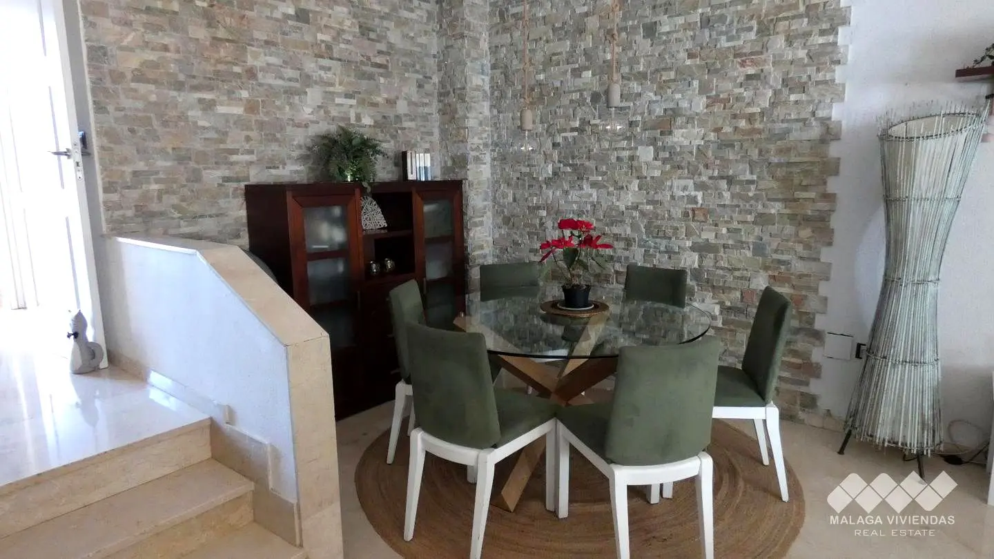Attached 126 M² In Benalmádena, Spain