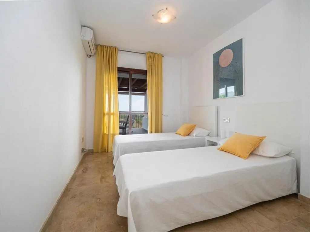 Apartment Of 90 M² With Sea View In Golden Mile