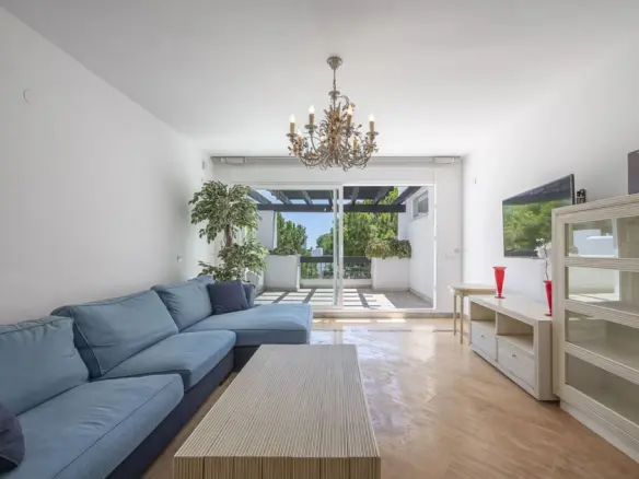 2-bedroom Apartment In Rio Real, Spain (135 M²)