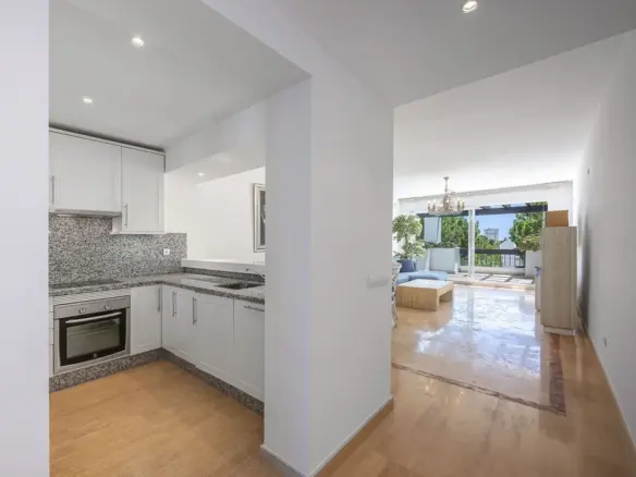 2-bedroom Apartment In Rio Real, Spain (135 M²)