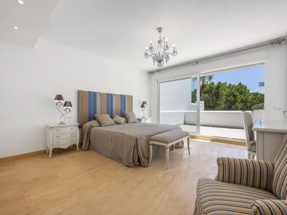 2-bedroom Apartment In Rio Real, Spain (135 M²)