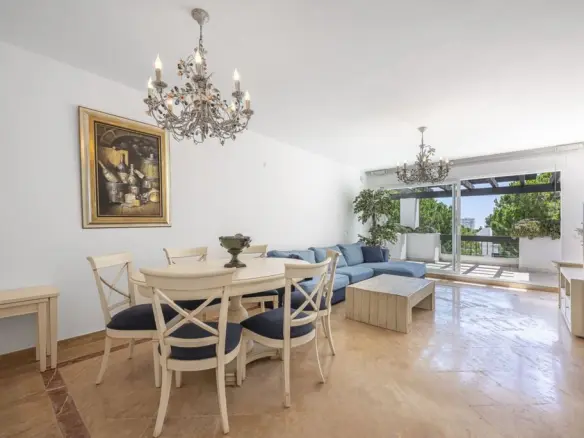 2-bedroom Apartment In Rio Real, Spain (135 M²)